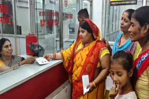 Raksha Bandhan 2023 : वॉटरप्रूफ लिफाफे में राखी भेजेंगी बहनें, डाक विभाग ने शुरू की बिक्री  