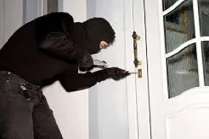 हल्द्वानी: सेवानिवृत्त एसडीएम के घर का ताला तोड़कर लाखों की चोरी