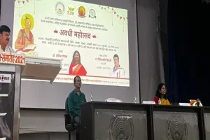 अवधी को सशक्त और समृद्ध बनाएं : महापौर 