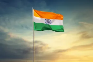 हल्द्वानी: तिरंगे का अपमान करने वाले स्टंटबाज ने हाथ जोड़ कर मांगी माफी