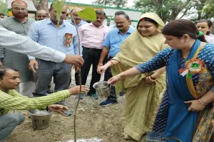 सुलतानपुर : ब्लॉक प्रमुख दुबेपुर एवं बीएसए ने नवनिर्मित भवन का किया उद्घाटन