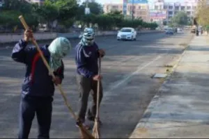 बरेली: नहीं चलेगी काम चोरी, सफाईकर्मियों की भी हाजिरी होगी ऑनलाइन
