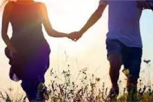 रामपुर: दीवार कूदकर सोती युवती को भगा ले गया पड़ोसी युवक, जानिए आगे क्या हुआ