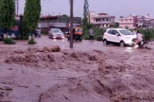 हल्द्वानी: उम्र भर की पूंजी से बनाया आशियाना, सैलाब ने किया तबाह