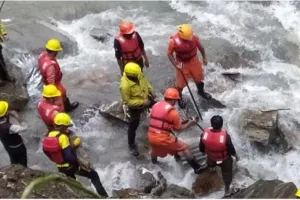 रुद्रप्रयाग: गौरीकुंड में लापता लोगों में एक का शव मंदाकिनी नदी से बरामद