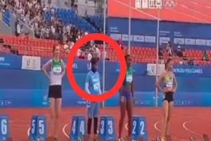 Video : खिलाड़ी की कछुआ दौड़ देख शर्मिंदा हुआ सोमालिया, खेल मंत्री ने मांगी माफी...बताया शर्मनाक 