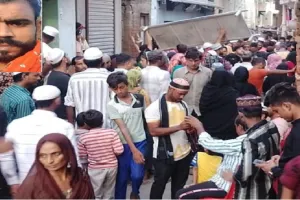 संभल: तेज रफ्तार ट्रक ने मजदूर को रौंदा, मौत... हादसे के बाद चालक फरार