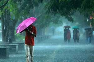 Uttarakhand Weather:तीन जिलों के लिए जारी हुआ रेड अलर्ट, खतरे के निशान पर पहुंची गंगा