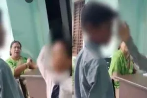अल्पसंख्यक छात्र को थप्पड़ मारने के लिए कहने वाली शिक्षिका हो बर्खास्त, अखिलेश यादव ने की  मांग 