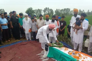 रामपुर : बिलासपुर के जवान की हैदराबाद में मौत, तिरंगे में लिपटकर शव पहुंचा तो रो पड़ा पूरा गांव...राज्यमंत्री ने दी श्रद्धांजलि