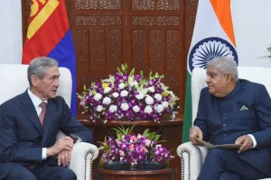 मंगोलिया के पूर्व राष्ट्रपति ने उपराष्ट्रपति धनखड़ से की मुलाकात