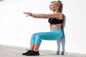 प्लैंक और वॉल सिट रक्तचाप को कम करने में सबसे अच्छे व्यायाम, जानिए इनके छह कारण