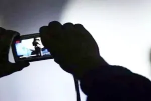 पीलीभीत: आपत्तिजनक फोटो वायरल कर तुड़वा दी युवती की शादी, अब फंसे..जानिए पूरा मामला 