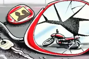 बदायूं में सड़क पर कुत्ते से टकराई बाइक, बरेली निवासी महिला की मौत