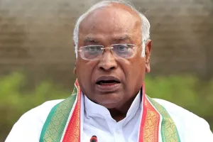 नवादा की घटना बिहार में ''डबल इंजन सरकार'' के जंगलराज का एक और प्रमाण है, खड़गे ने भाजपा और नीतीश पर साधा निशाना