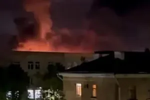 रूसी धरती पर 18 महीने में यूक्रेन का सबसे बड़ा ड्रोन हमला, छह इलाकों को बनाया निशाना 