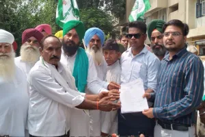 शाहजहांपुर: बजाज चीनी मिलों से समय से भुगतान कराने की मांग