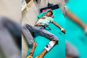 Farrukhabad: हमलावरों ने टैक्सी चालक को मारी गोली, जिला अस्पताल में भर्ती, उधारी न चुकाने पर वारदात को दिया अंजाम