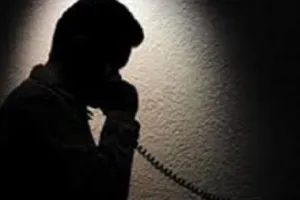 कासगंज: दुष्कर्म के मामले में बेटा हिरासत में है, 50 हजार दे दो तो छोड़ देंगे