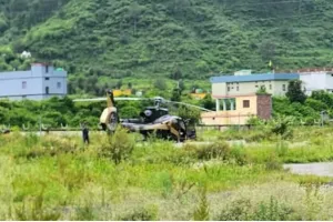 उत्तरकाशी: पंखों में आई अचानक खराबी, हेलीकॉप्टर की हुई आपातकालीन लैन्डिंग