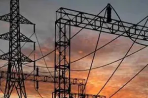 बरेली: तार टूटने और ब्रेकडाउन से गहराया बिजली संकट, लोग हुए परेशान