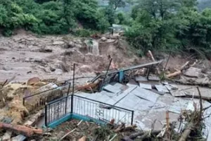 शिमला में हुई तबाही का आंखों देखा हाल: जब आसपास की जमीन धंसने लगी फिर छह साल की बेटी ने पूछा... पापा, क्या हम भी मर जाएंगे