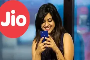 स्वतंत्रता दिवस के मौके पर JIO लेकर आया ये खास ऑफर, इन प्लान पर मिलेगी भारी छूट, जानें डिटेल 