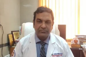 World Sepsis Day 2023: अपने मन से दवा खाना सेप्सिस रोग को दे सकता है दावत, जानिए क्या कहते हैं विशेषज्ञ