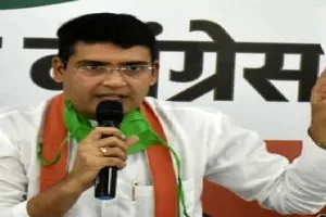 भारत जोड़ो यात्रा: कांग्रेस नेता दीपक सिंह ने की महात्मा गांधी की दांडी यात्रा से तुलना, मनाया जश्न