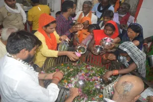 अयोध्या: पूर्णिमा स्नान के साथ सावन झूला मेला का हुआ समापन