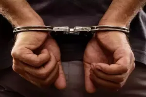 वाराणसी में छात्रा से छेड़छाड़ का आरोपी हॉस्टल संचालक गिरफ्तार 