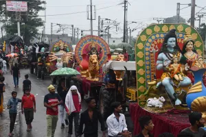 बरेली: धूमधाम से निकली गंगा महारानी की शोभायात्रा, हुआ स्वागत