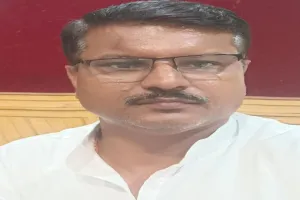 अयोध्या : बदायूं मामले को लेकर भड़के शिक्षक, बीएसए के निलम्बन की मांग 