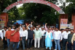 बाराबंकी : हापुड़ कांड के विरोध में अधिवक्ताओं ने लोक अदालत का किया बहिष्कार