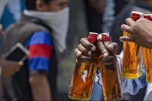 सावन: बरेली शहर के लोगों पर चढ़ा भक्ति का नशा... देहात वालों ने तोड़ा पीने का रिकॉर्ड