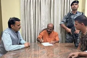 पश्चिम बंगाल के राज्यपाल ने कहा- ‘एक्शन’ देखने के लिए मध्यरात्रि तक करें इंतजार 