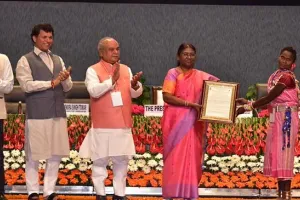 राष्ट्रपति ने डिंडोरी की कृषक लहरी बाई को किया सम्मानित, किया 'पादप जीनोम संरक्षक किसान सम्मान' प्रदान