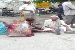 इटावा में दर्दनाक हादसा: बेकाबू कार की टक्कर से मासूम बच्चों की मौत, मां घायल