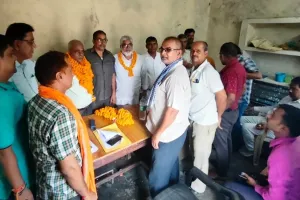 अयोध्या: नियमित कर्मियों की समस्याओं का हो निराकरण, बंद हो आउटसोर्स की कटौती 