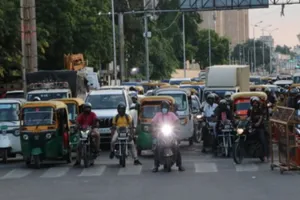 लखनऊ: ट्रैफिक का दबाव देख भांप जाएगा सिग्नल, देर तक देगा रास्ता