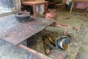 बहराइच: होटल में खाना बनाते समय कुकर हुआ ब्लास्ट, चपेट में आए कई ग्राहक