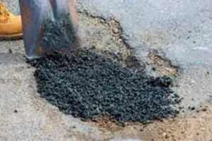 न्यायाधीशों के नैनीताल दौरे को देख भरे सड़कों के गड्ढे