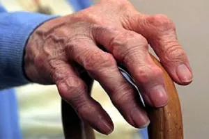 संभल: जिला अस्पताल में उपचार कराने आए बुखार पीड़ित वृद्ध की मौत