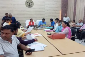 मुरादाबाद: सीवरलाइन कार्य में सुस्ती और लापरवाही पर कार्यकारिणी सदस्यों ने जलनिगम अधिकारियों को घेरा