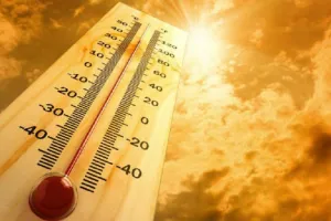 संभल: गर्मी के चलते क्लास में बेहोश होकर गिरी छात्रा, सीएचसी में कराया गया भर्ती