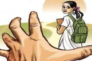  मुरादाबाद: बिटिया को राह चलते छेड़ा, घर में घुसकर की तोड़फोड़ और फायरिंग