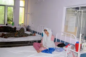 मुरादाबाद : डेंगू संभावित मरीज की मौत, बुखार के मरीजों से भरे अस्पताल