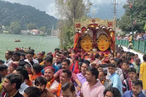 नैनीताल में हजारों लोगों ने नम आंखों से दी मां नंदा सुनंदा को विदाई 