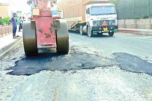 Kanpur News: पुराना पुल की सड़क बनाने का काम शुरू, भौंती से जाजमऊ तक किया जा रहा पैचवर्क