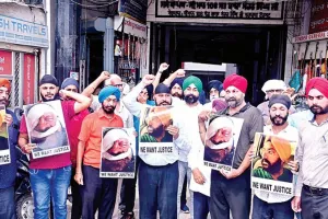 Kanpur: दवा कारोबारी को मरणासन्न करने का मामला… सिखों में आक्रोश, पुलिस कमिश्नर से मिले, घायल दिल्ली में भर्ती